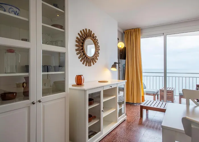Apartamento With Sea Views In *